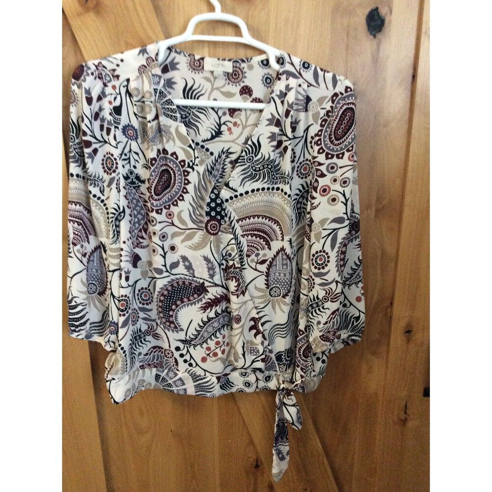 Ann Taylor Loft Outlet Size XL Faux Front tie Cream Top Paisley V neck